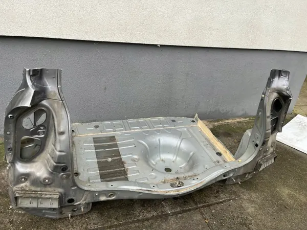 Bakre bältskål OEM TYLNY PAS WANNA RENAULT GRAND MODUS image 3