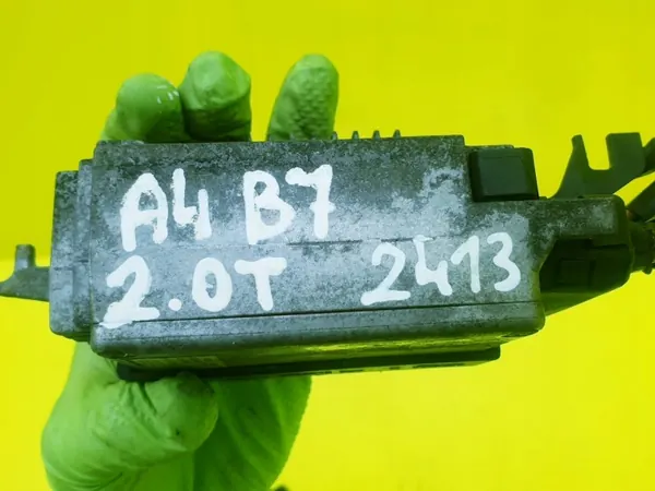 Módulo Ventilador OEM 8E0959501R Audi A4 B7 2.0 TFSI image 10