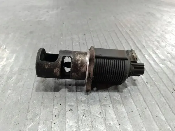 Válvula EGR Renault Megane II 1.5 DCI H7700107471 image 4