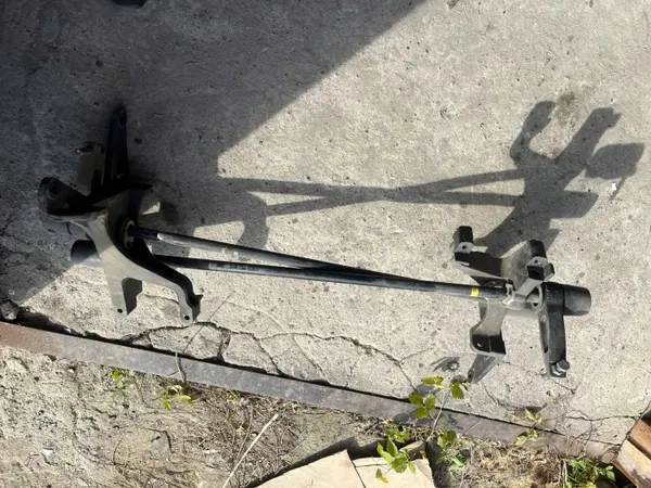 OEM DRĄŻEK KABINY MAXITY CABSTAR 13-19 ROK Begagnad image 2