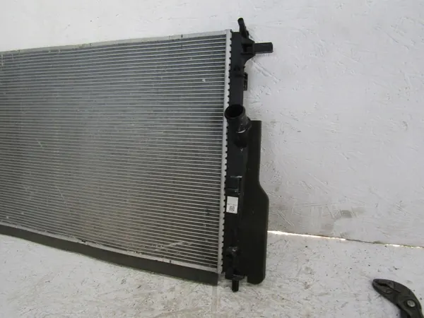 Radiador de agua Mazda 3 BP 2019 - PAF1-15-200 image 2