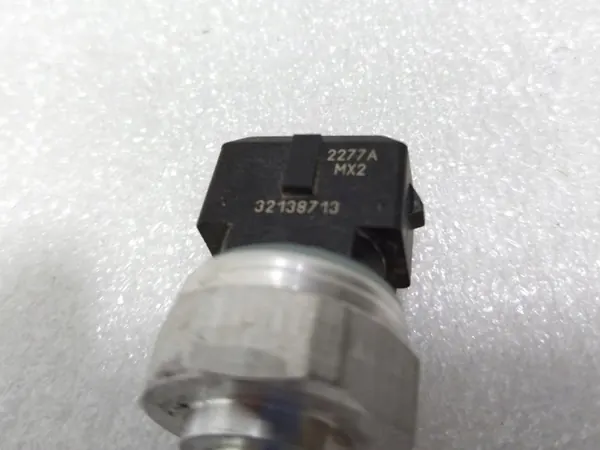 OEM 32138713 AC-paineanturi Volvo XC60 II:lle image 5