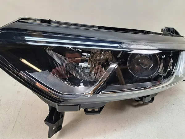 Renault OE 260607108R heijastin image 2