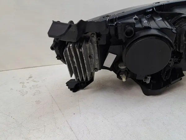 Renault OE 260607108R heijastin image 8