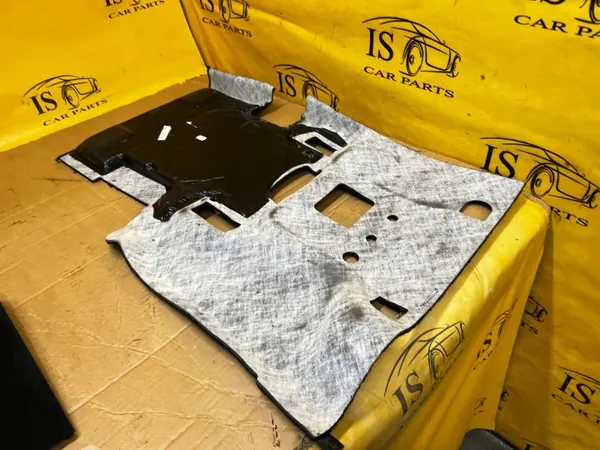 OEM A4636806801 Matto Oikea Taka Mercedes G W463 image 4