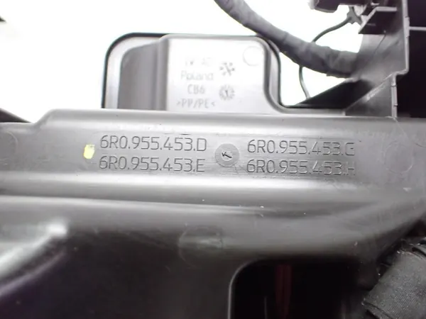 Spolarbehållare pump OEM 6R0955453 för Skoda Rapid image 5