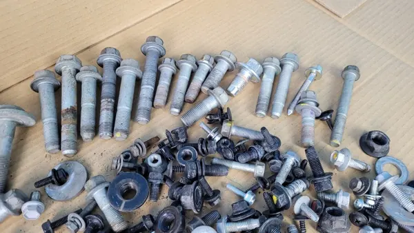 OEM HYUNDAI TUCSON IV 24r Carrosserie & Ophanging Bouten 12kg image 5