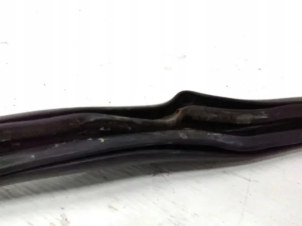 Tesla Model 3 2024 Bagageluckstätning OEM 172856400C image 3