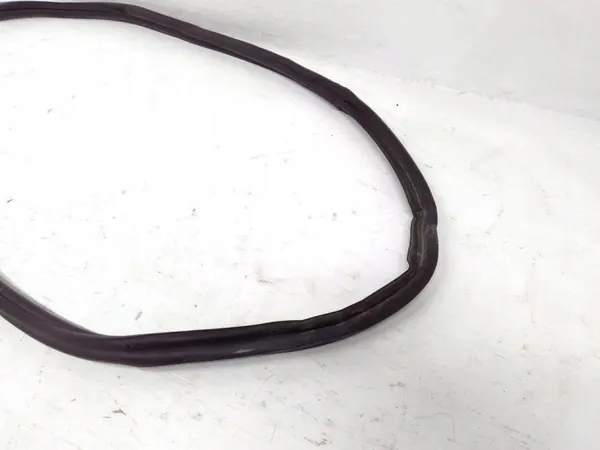 Tesla Model 3 2024 Bagageluckstätning OEM 172856400C image 5