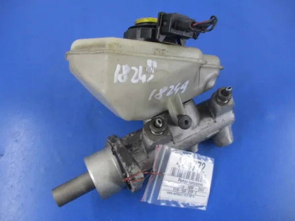 Jarrupumppu Ford Fiesta MK4 OEM CADILAK-434772 image 2