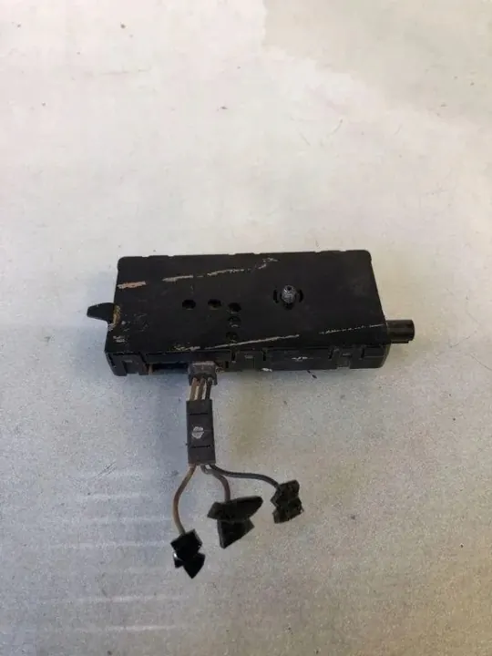 Amplificateur antenne BMW OEM 684026204 - Occasion image 3