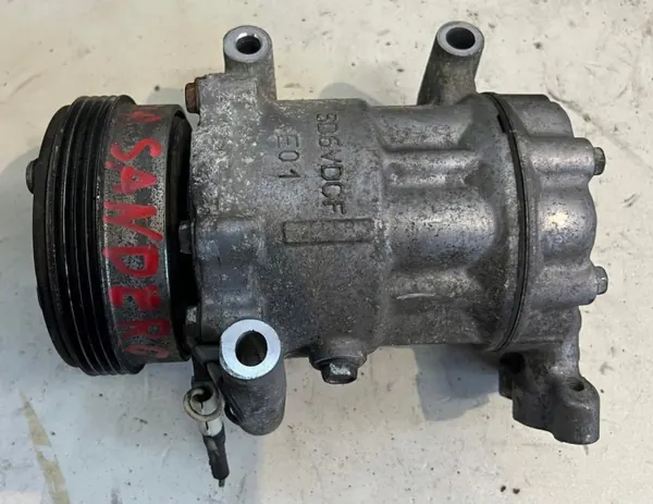 Airco Compressor OEM 8200840899 voor Dacia Sandero I 1.2 image 2