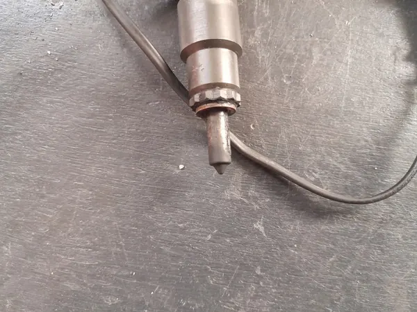 Iniettore di controllo VW Transporter T4 2.5 TDI 074130202N image 4