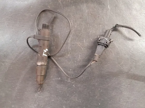 Iniettore di controllo VW Transporter T4 2.5 TDI 074130202N image 6