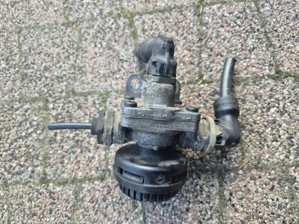Scania Pneumatikventil OEM 2255345 - Gebraucht image 2