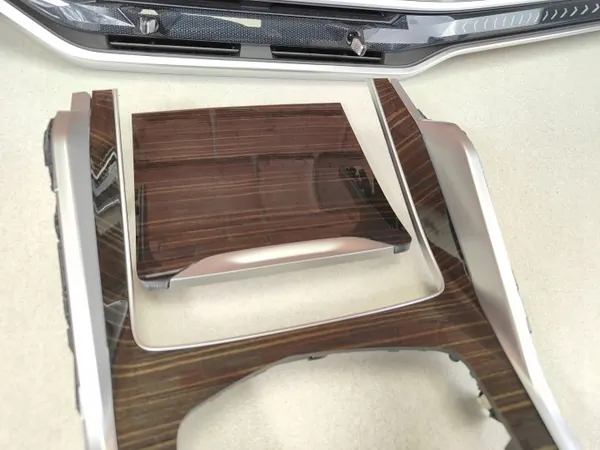 BMW X6 G06 Console Sierlijst OEM 9634799 Fineline Hout image 3
