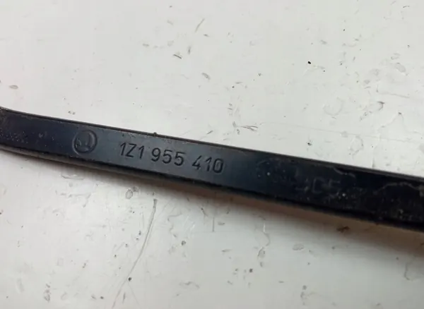 Front Wiper Arms Skoda Octavia 1.6 image 6