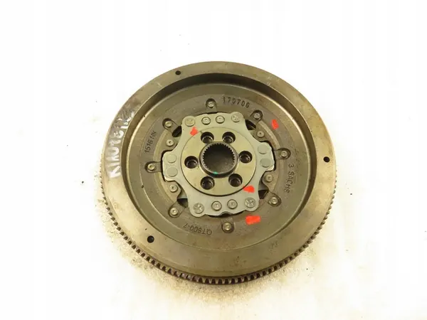 Kaksoismassavauhtipyörä VW Golf V 2.0 TDI image 6