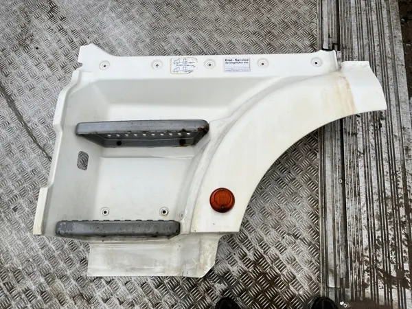 Marchepied cabine gauche MAN TGA/TGX OEM 81615100711 image 2