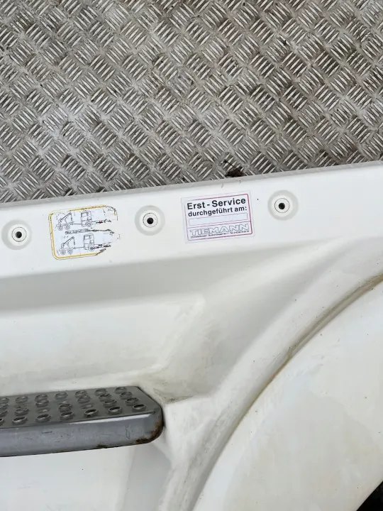 Marchepied cabine gauche MAN TGA/TGX OEM 81615100711 image 6