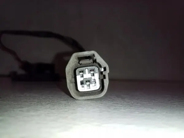 Luz de matrícula Kia OE 92501-B2000 - Usado image 3