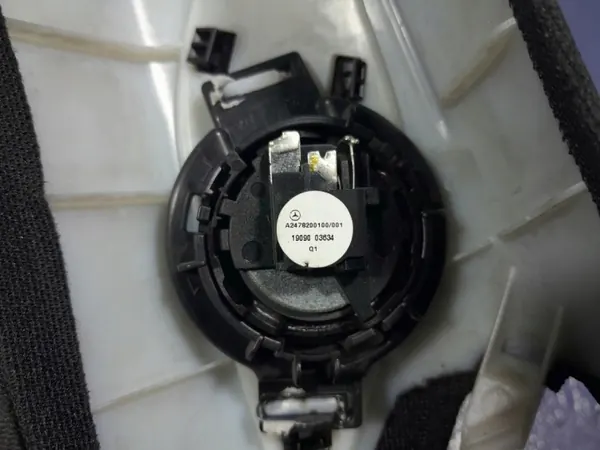 Cubierta de pilar delantero izquierdo Mercedes Clase A W177 OEM image 4