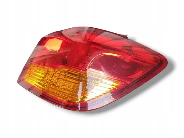 Luz trasera derecha Mitsubishi ASX 2011 8330A690 image 3