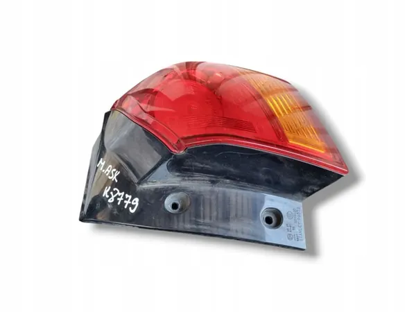 Luz trasera derecha Mitsubishi ASX 2011 8330A690 image 4