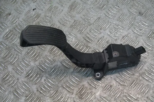 Toyota OE Kaasupoljinanturi OEM 78110-0E010 image 2