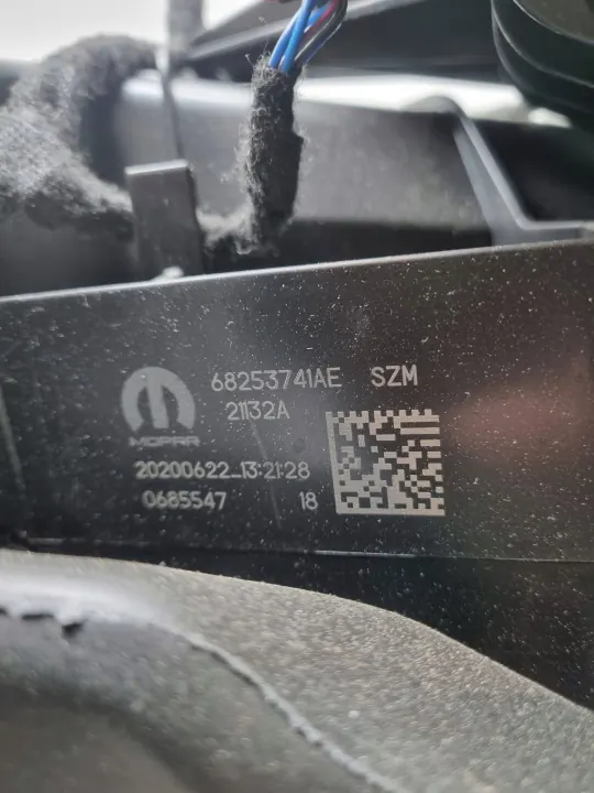 Motor do ventilador OEM 68253741AE para Jeep Gladiator image 9