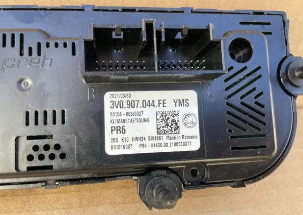 Ilmastointipaneeli OEM 3V0907044FE Skoda Superb III image 5