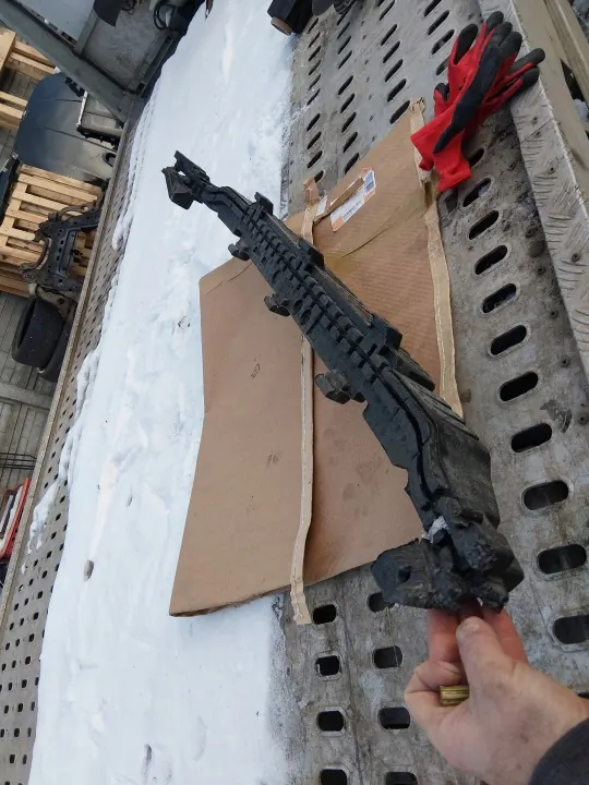 BMW X4 G02 framstötdämpande skum OEM 7451653 image 3