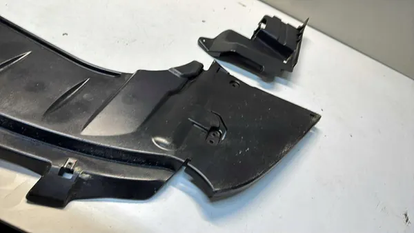 Nedre Framskärmskydd SAAB 9-3 12787169 / 12787167 / 12787168 image 4