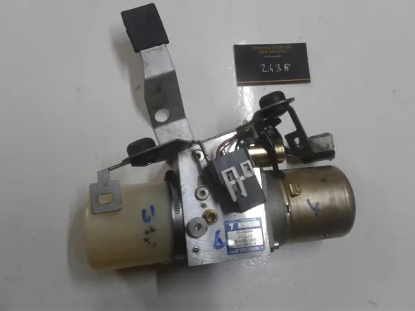 Pompe de toit d'occasion OEM 1708000030 Mercedes CLK image 2