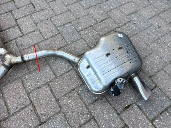 Audi A4 B9 Lift Rechter Uitlaatdemper OEM 8W5253612A image 2