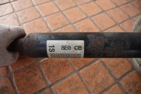 Amortisseur avant OEM 8E0413031CB pour Audi A4 B6 image 5