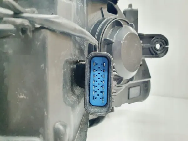 OPEL MOKKA FARO DELANTERO IZQUIERDO BI-XENON OEM image 8