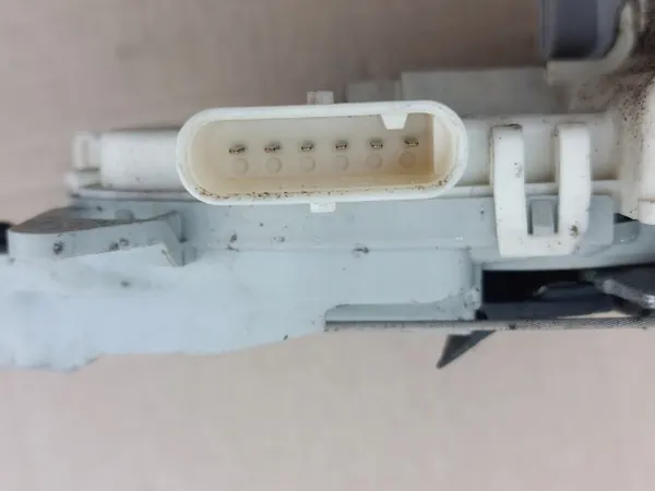 SEAT LEON II 08-13 Türschloss Links Hinten OEM 1P0839015D image 3