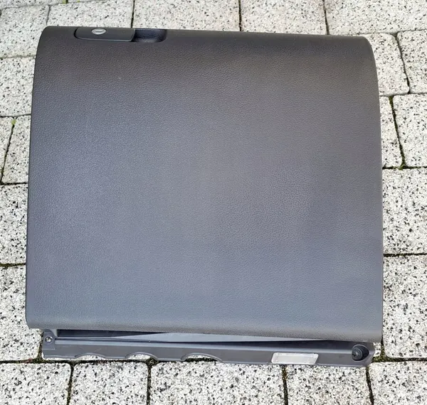 Matkustajansäilytys VW TIGUAN 5N 5M1857097Q image 2