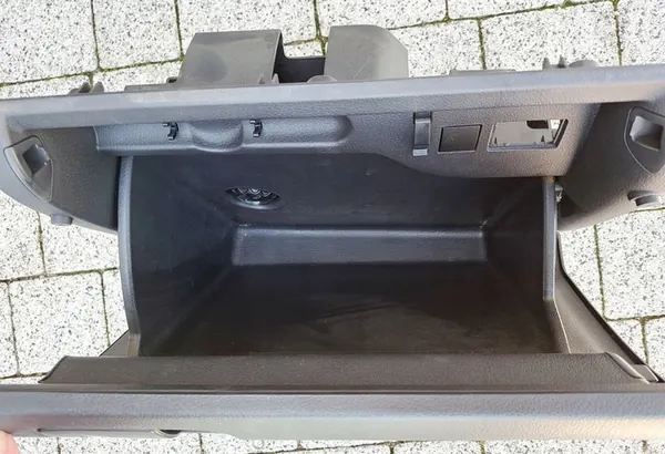 Matkustajansäilytys VW TIGUAN 5N 5M1857097Q image 3