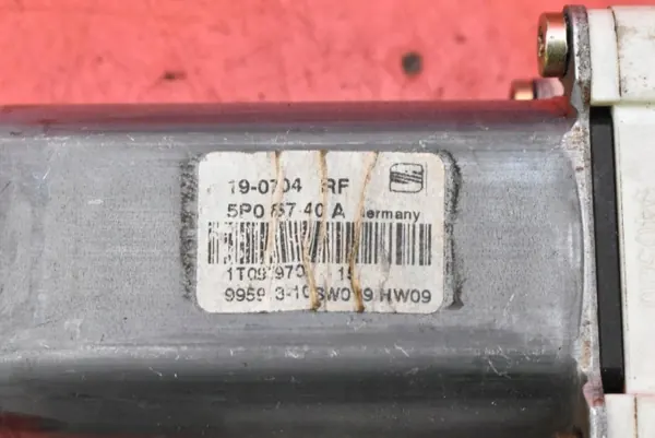OEM F005S00151 Höger Framruta Regulator Seat Altea image 9
