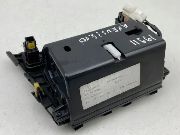 Penkinlämmityspaneli OEM 58804-05040 Toyota Avensis 3 image 10