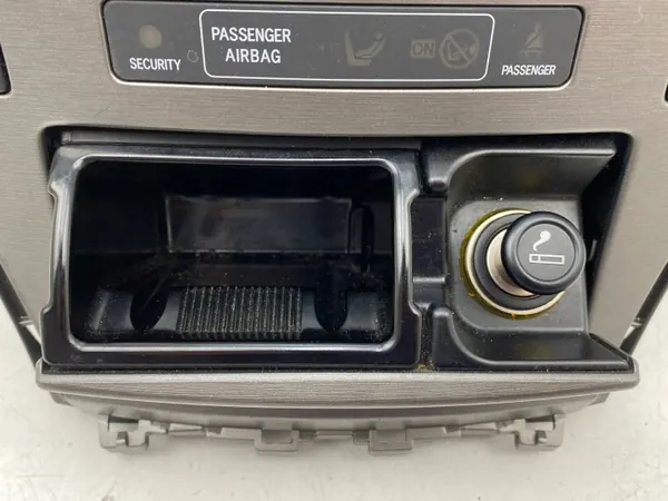 Penkinlämmityspaneli OEM 58804-05040 Toyota Avensis 3 image 7