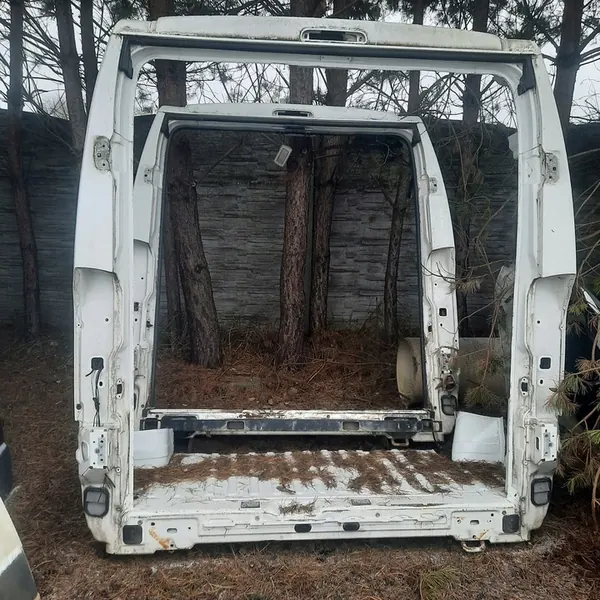 FIAT DUCATO JUMPER BOXER OPEL TOYOTA Poteau H2 image 1