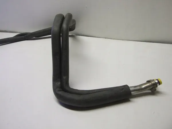 Manguera AC Mercedes OEM 2218300916 - Usado image 3