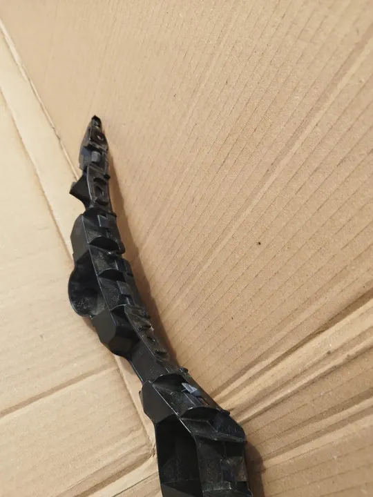 Deslizadores de para-choque traseiro direito e esquerdo Seat Ibiza V image 2