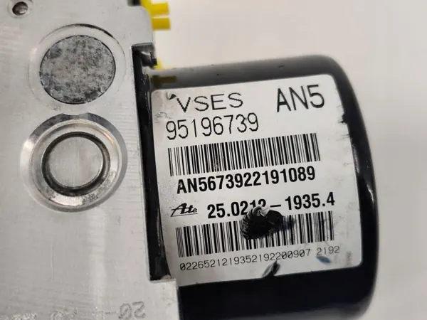 Bomba ABS OEM 95196739 para Opel Antara image 4