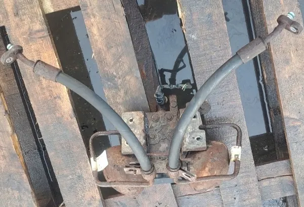 Distributeur de Suspension Citroen C5 III X7 image 1