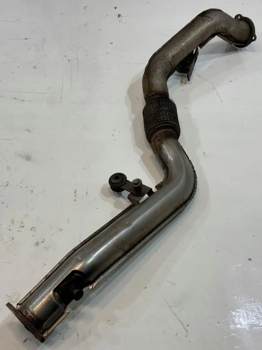 Tubo de escape OEM 8W0253300AM Audi A4 B9 image 2