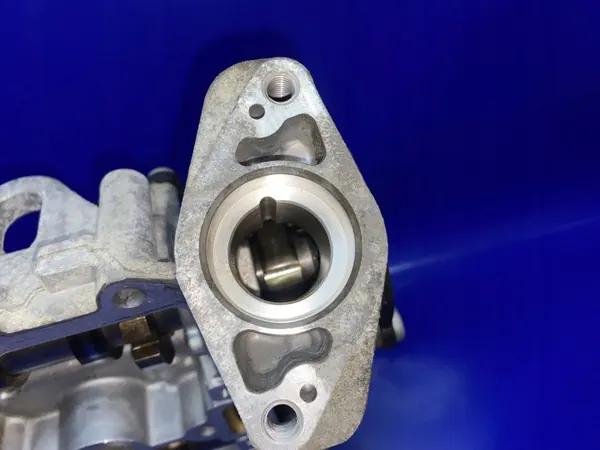 Venttiilikansi OEM 04E103475AM VW Golf VII 1.2 TSI image 9